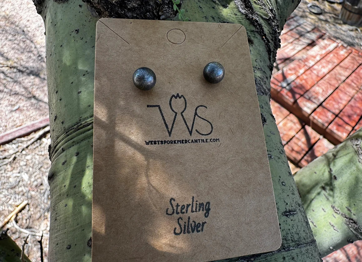 Navajo Pearl Studs - West Spork Mercantile