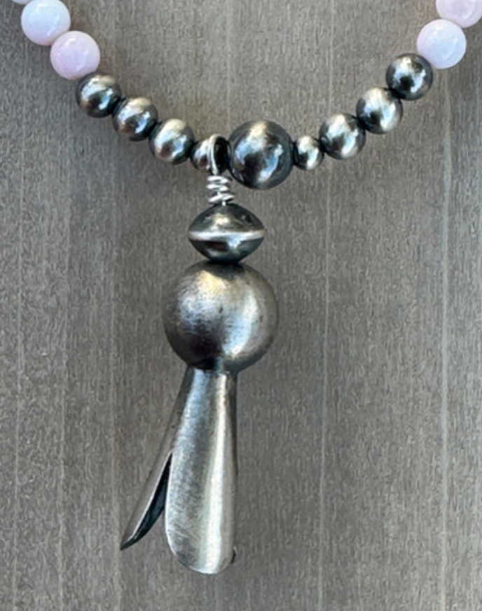 18” Navajo Pearl & Pink Conch Blossom Necklace - West Spork Mercantile