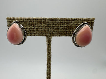 Pink conch studs - West Spork Mercantile
