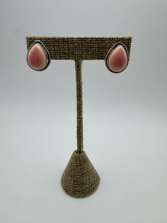 Pink conch studs - West Spork Mercantile