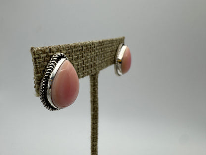 Pink conch studs - West Spork Mercantile