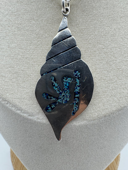 Taxco Pendant - Conch Shell with Bird Inlay - West Spork Mercantile